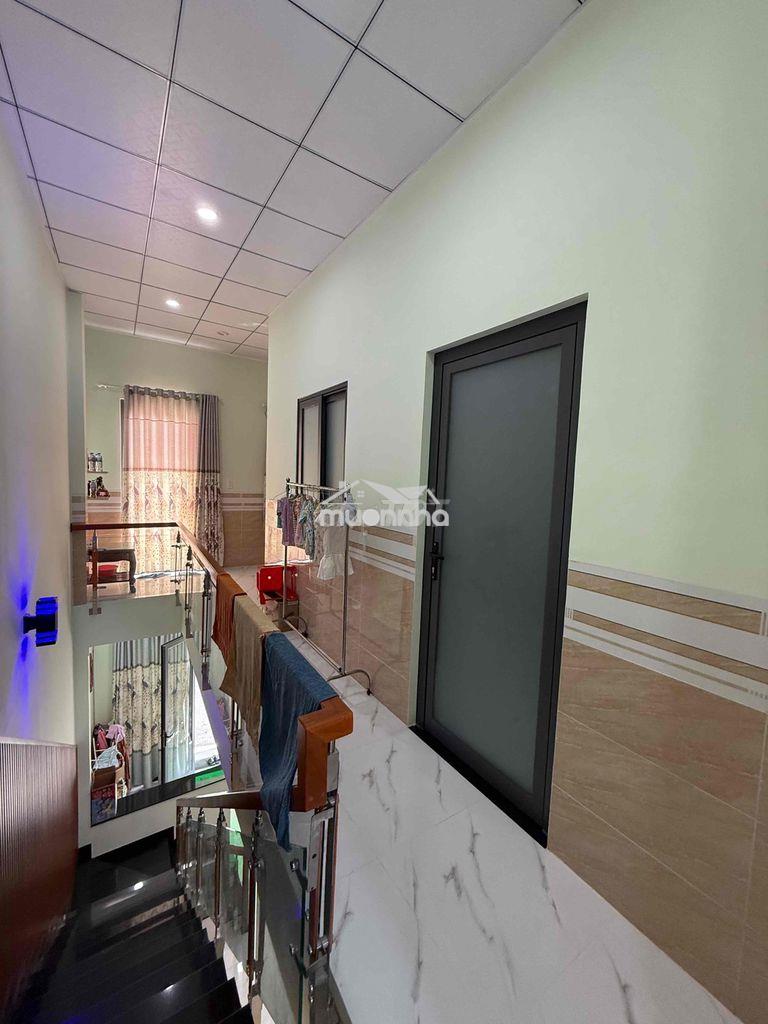 Bán nhà 1 lầu - 1 trệt mới keng- 3pn - 4