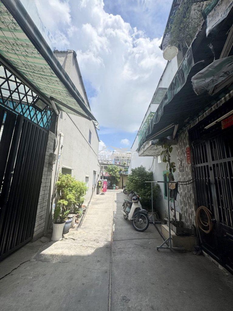 Gấp bán hẻm oto thông -2tầng 33m2 giáp tânphú-sổ đẹp chỉ3.579tỷ tl - 3