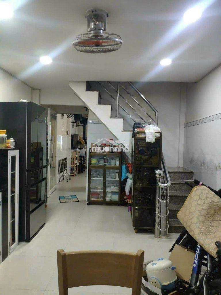 Cho thuê nhà hẻm 3m bà hom, 3.5 x 12m, 1 lầu 3 phòng ngủ, giá 7.5 tr! - 2