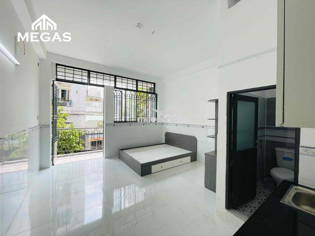 Căn hộ bancol mới 100% - ngay gần sân bay - 5phút tới etown - 4