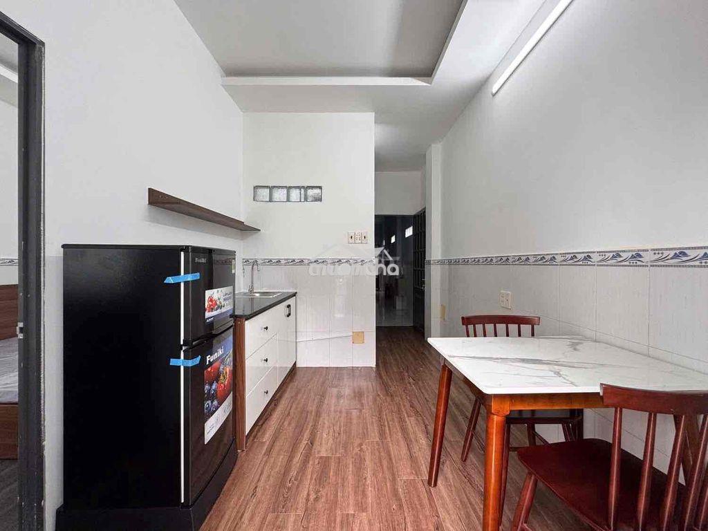 1 phòng ngủ ban công 35m2 quận 10 vòng xoay lý thái tổ - 4