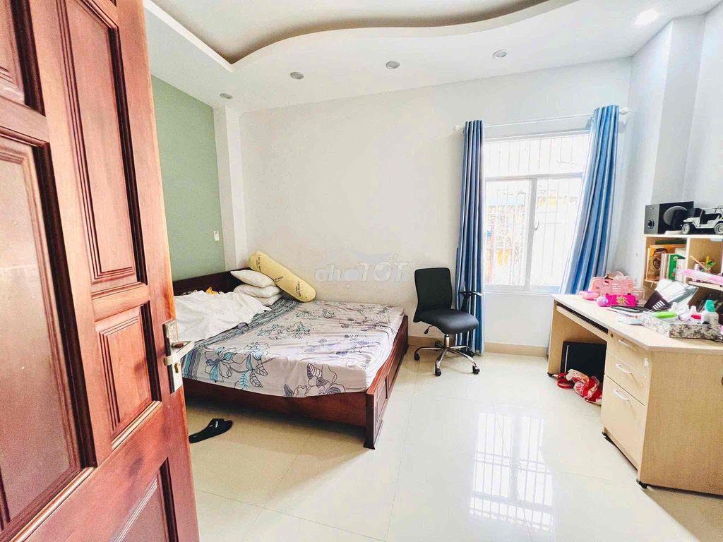 Nhà mới đẹp full nội thất y hình🍀 dt 5x14m🍀 4pn-3wc - 3