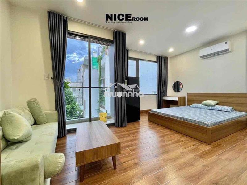 Căn hộ cho thuê ban công gần nhà thờ tân định ngay võ thị sáu quận 3