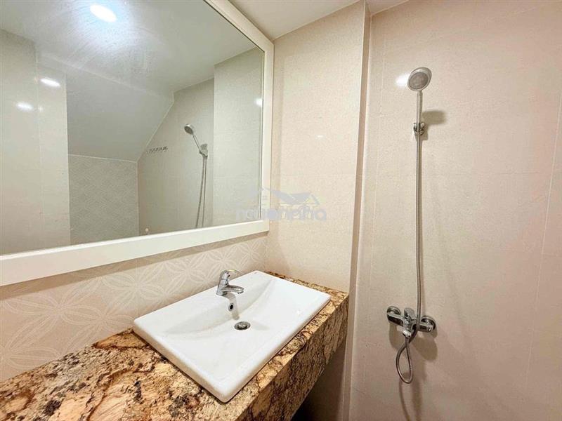 Căn hộ studio 20m2 , rộng rãi cửa sổ trần hưng đạo p1 q5