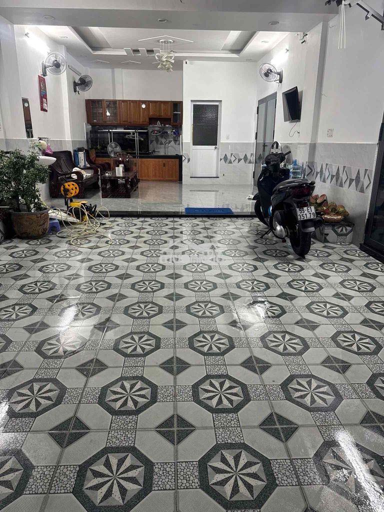 Nhà cho thuê đối diện trường học nguyễn hiền(q12)