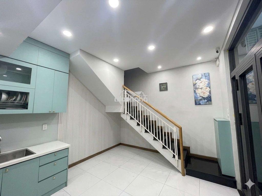 Nhà nhỏ xinh hiếm, đường lý chính thắng, q3, chỉ 3,49 tỷ  - 3