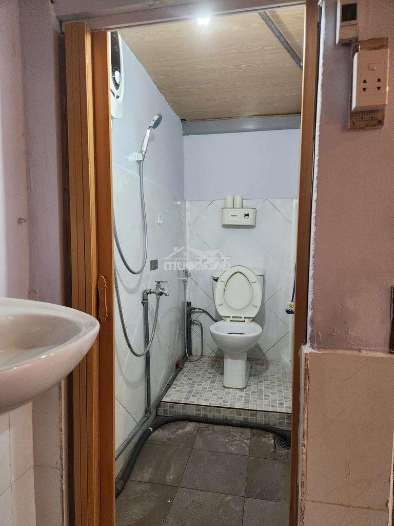 Nhà nguyên căn 1 trệt 1 lửng an ninh cách cầu nguyễn tri phương 500m - 4