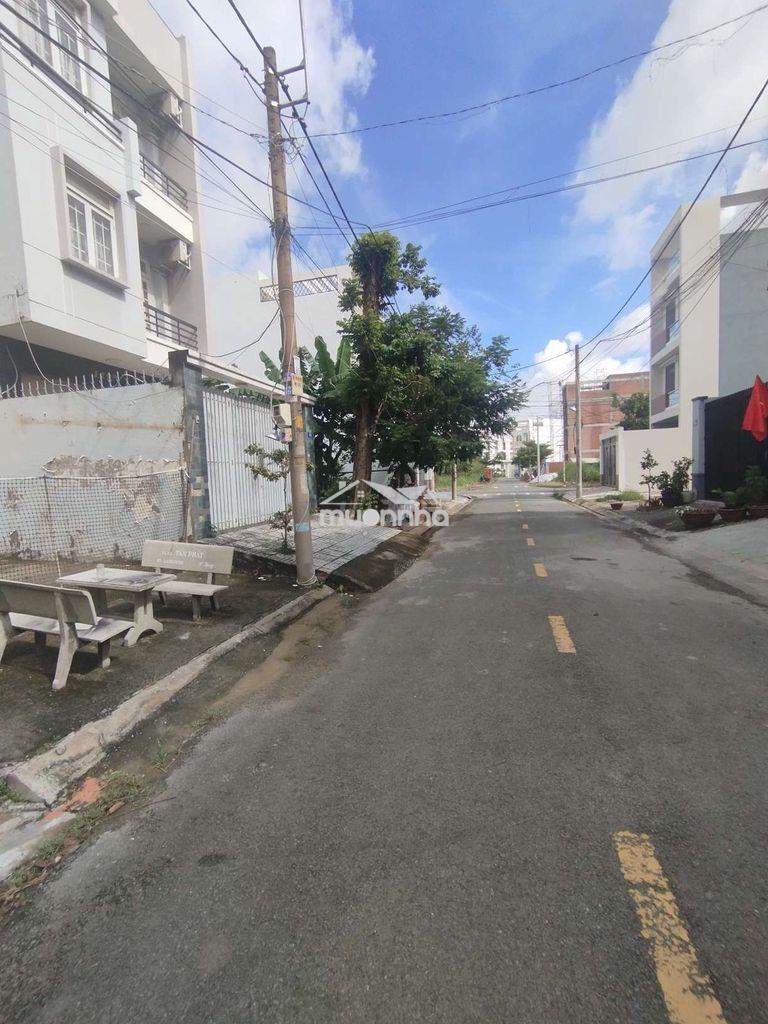 Đất hướng đông kdc phú lợi p7q8 - 2