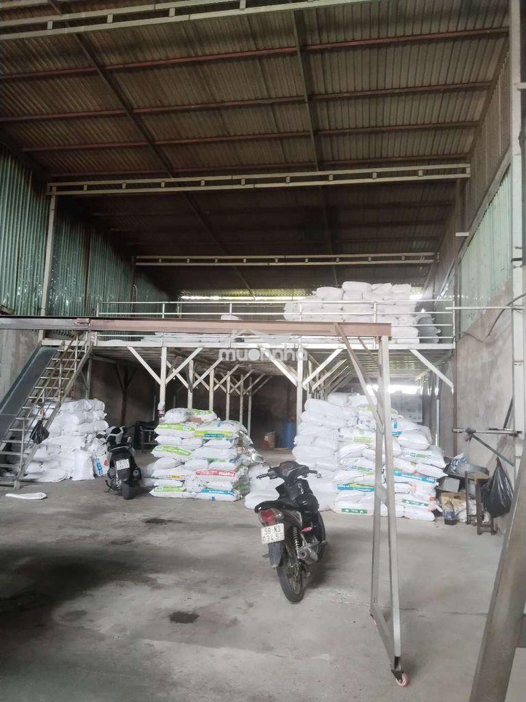 Cho thuê kho xưởng 1 xẹc kênh trung ương, đường mặt tiền 6m tại xã vĩn - 3