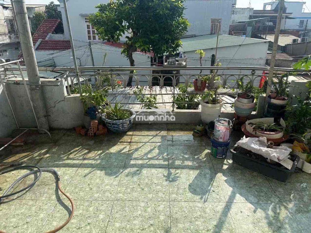 Nhà phú lợi trệt lầu 3pn cho thuê chỉ 6tr - 3