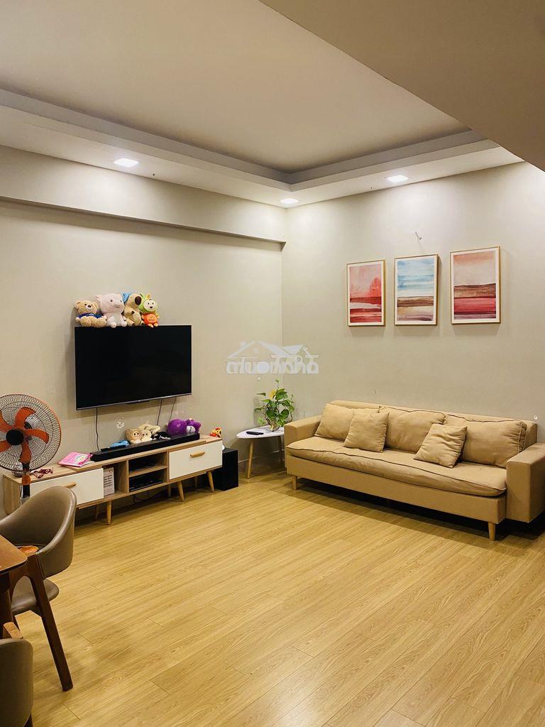 Cần bán căn hộ chung cư 1050 - block b - view landmark - 2 tỷ 850