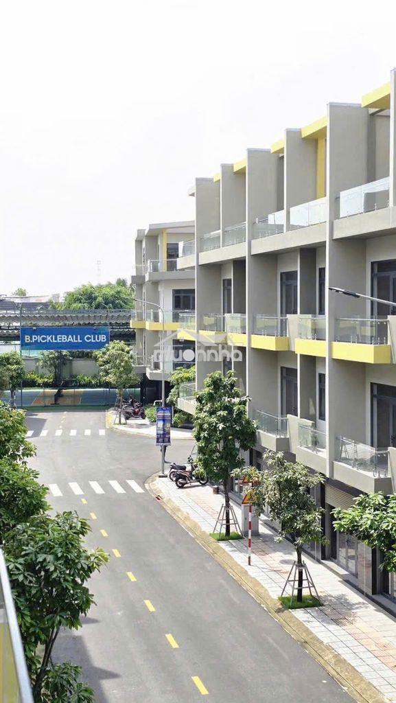 Còn *** 2 căn nhà phố bcons uni valley - 2