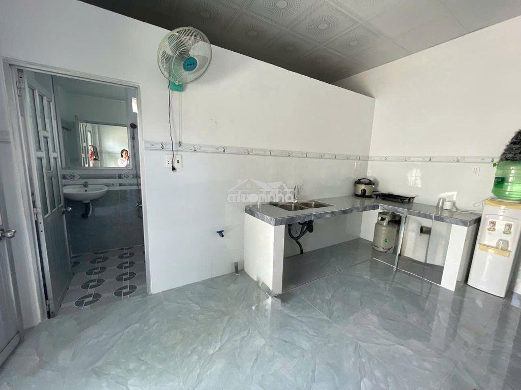🌟 Cho thuê nhà mới 150m2 2 pn sân vườn cách n.v.tạo 50m chỉ 8tr/thá - 4