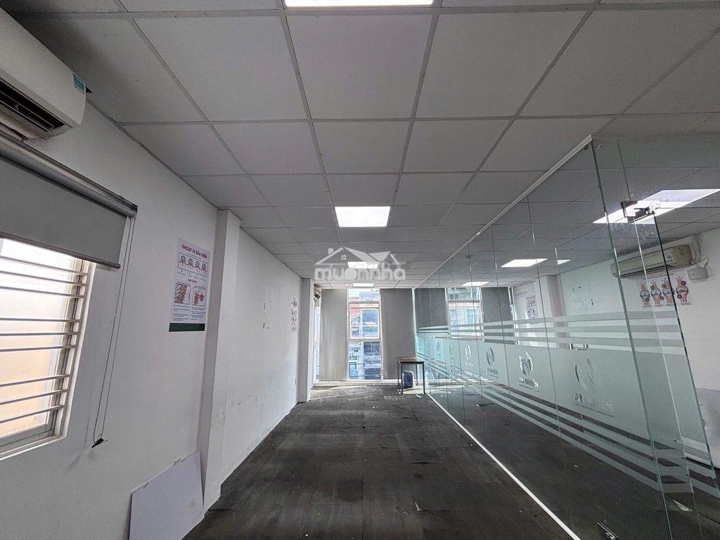 Văn phòng quận 3, 80m2 giá 27,5 triệu/tháng tòa nhà cách mạng t8 - 3