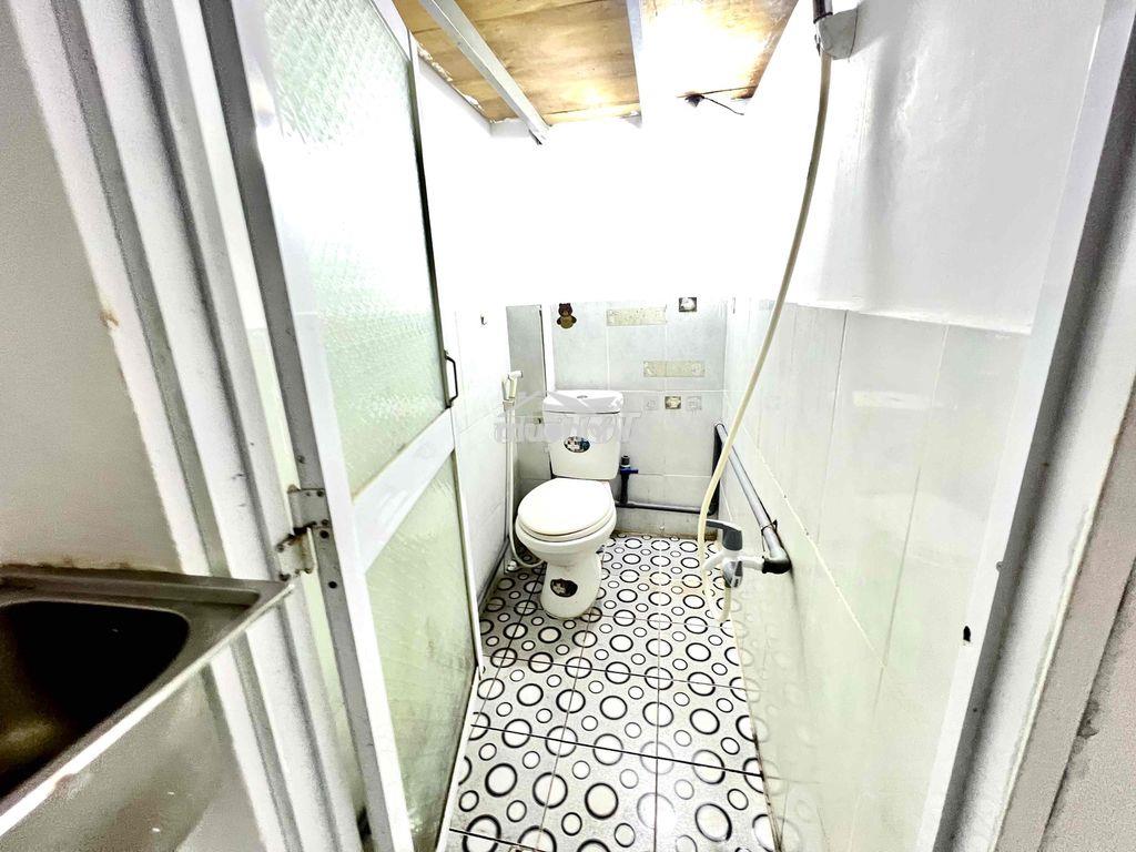 Gác giá rẻ máy lạnh gần sân bay-công viên gia định-giáp phú nhuận - 4