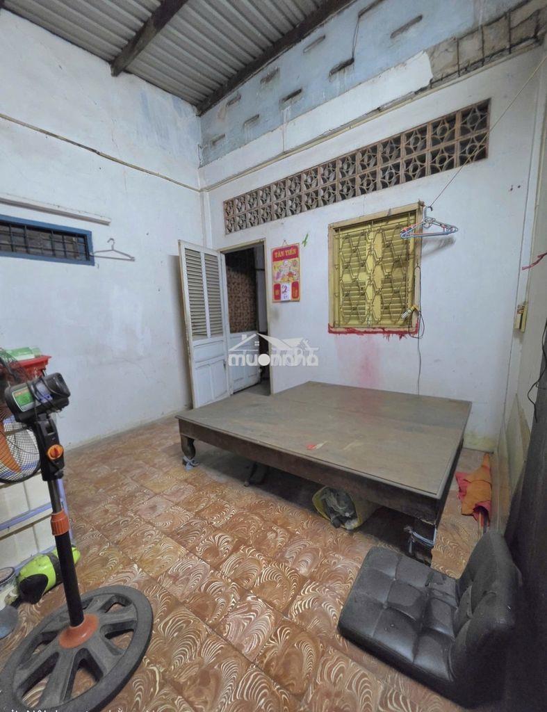 Giá 4 tỷ  350  bán nhà đúc hẻm xe hơi hàn hải nguyên quận 11 - 2
