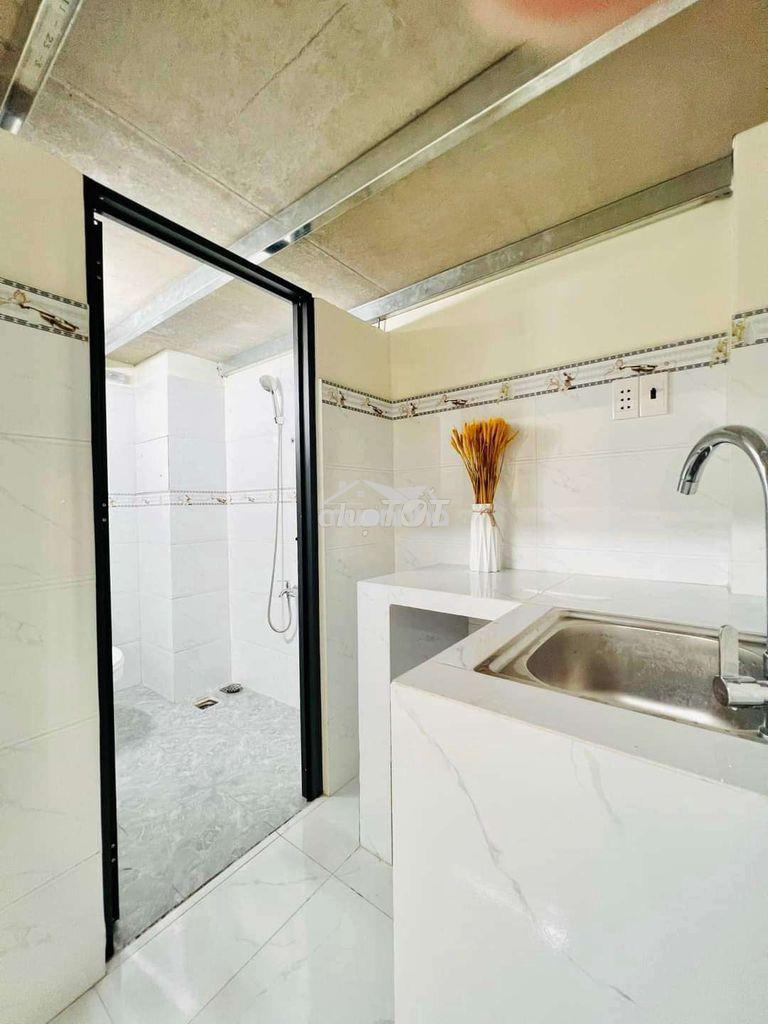 Phòng gác rộng giá 2tr4 - 3