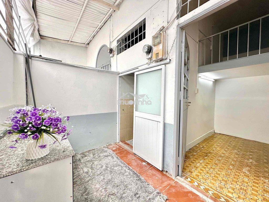 Dạng phòng gác cao 2m - phù hợp 1-2 người - 2