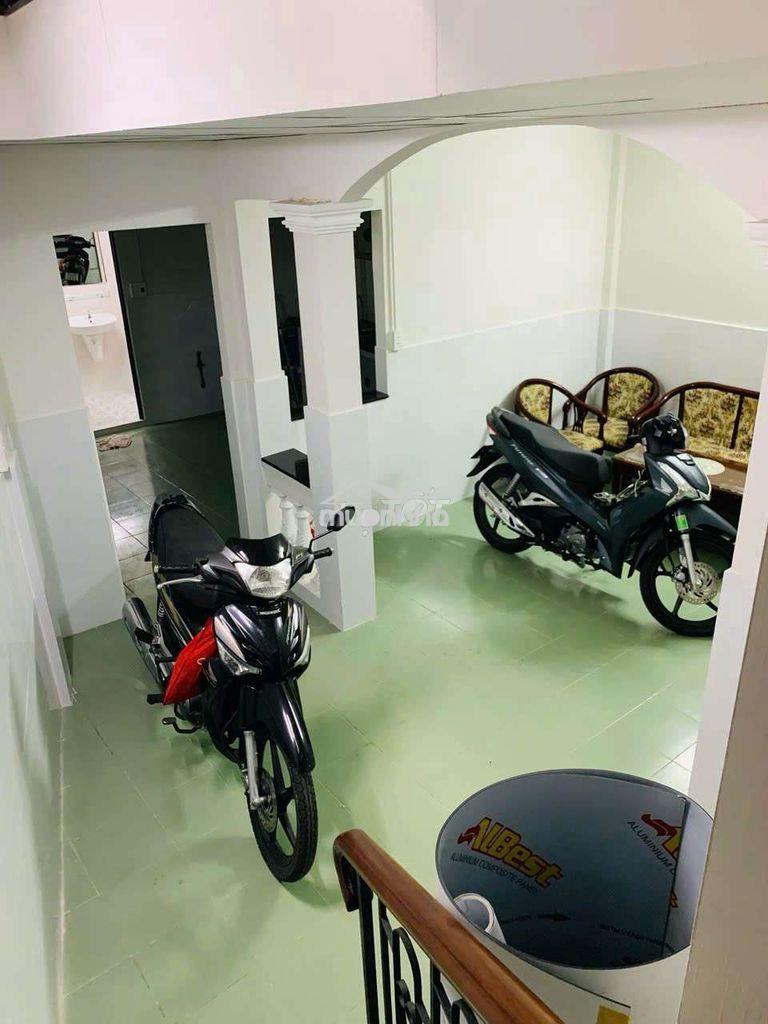 Cho thuê 1 phòng trong nhà hẻm 81 huỳnh mẫn đạt sát trung tâm quận 1 - 2