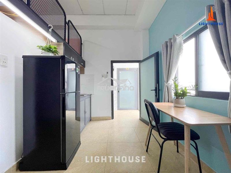 Duplex xinh cửa sổ thoáng ngay chợ hạnh thông tây, có thang máy 🔥