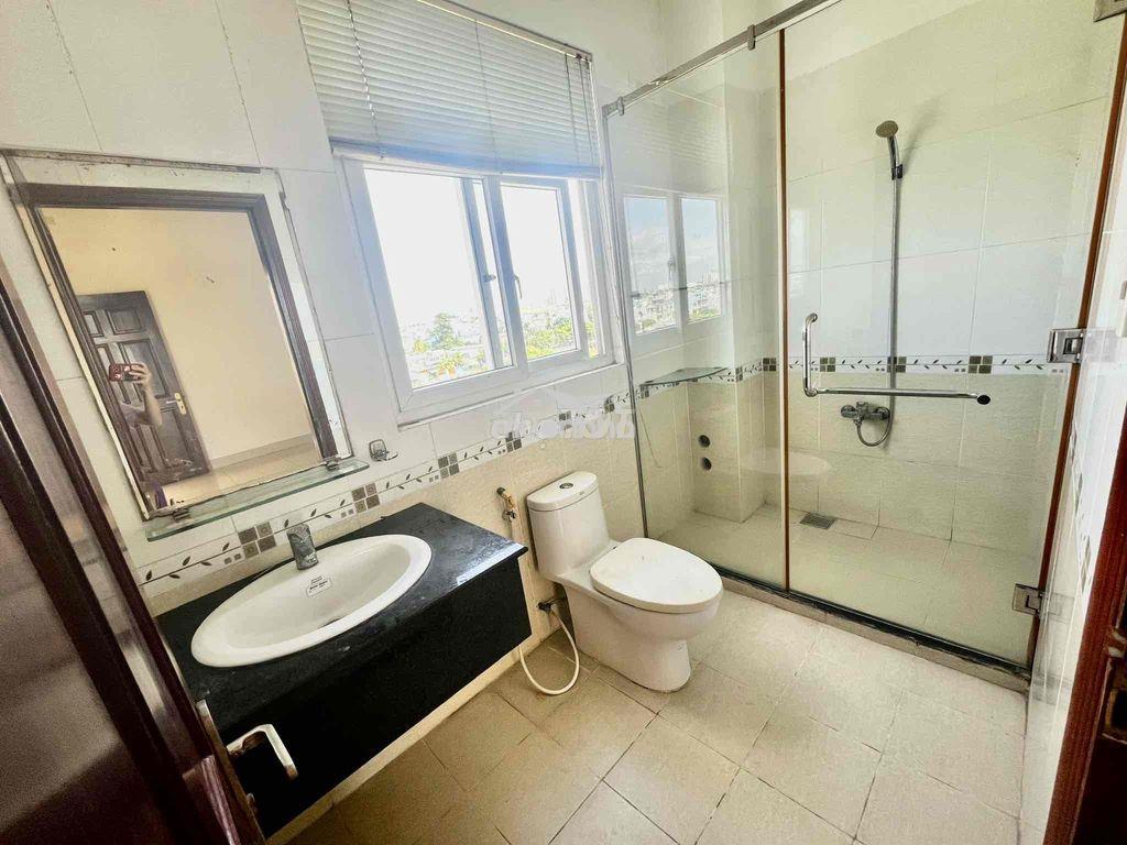 Phòng ban công, cửa sổ, nước nóng lạnh, cầu bà tàng p7 q8 - 4