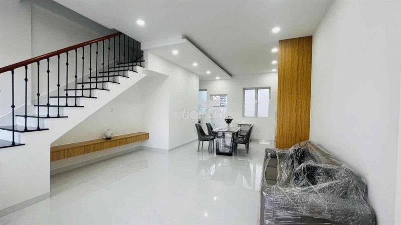 Cho thuê nhà suncasa hoà phú vsip2 tp mới 1trệt2 làu 3pn full nội that