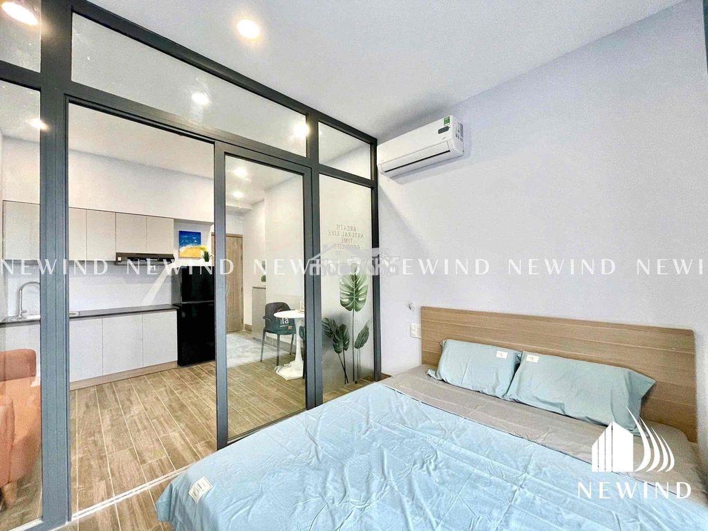 Cho thuê căn hộ 1pn/studio full nt ban công tách bếp ngay trung tâm q7 - 2