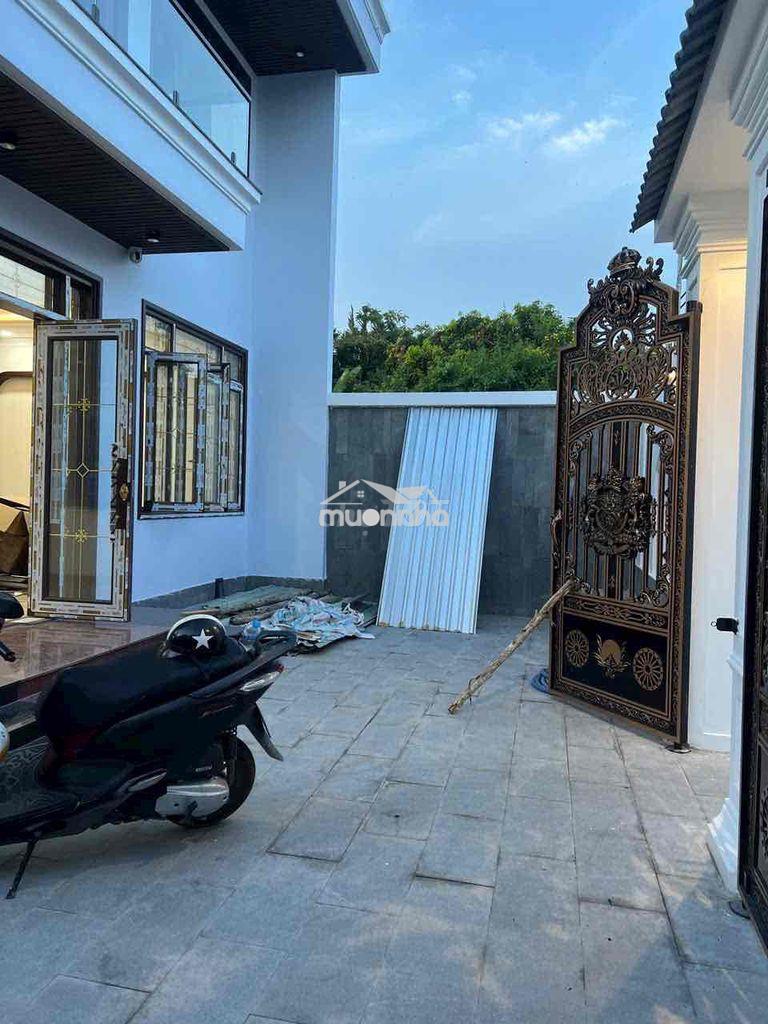 Biệt thự sân vườn siêu rộng rãi 250m2 đất 3 tầng 5 phòng gần l.phường - 4