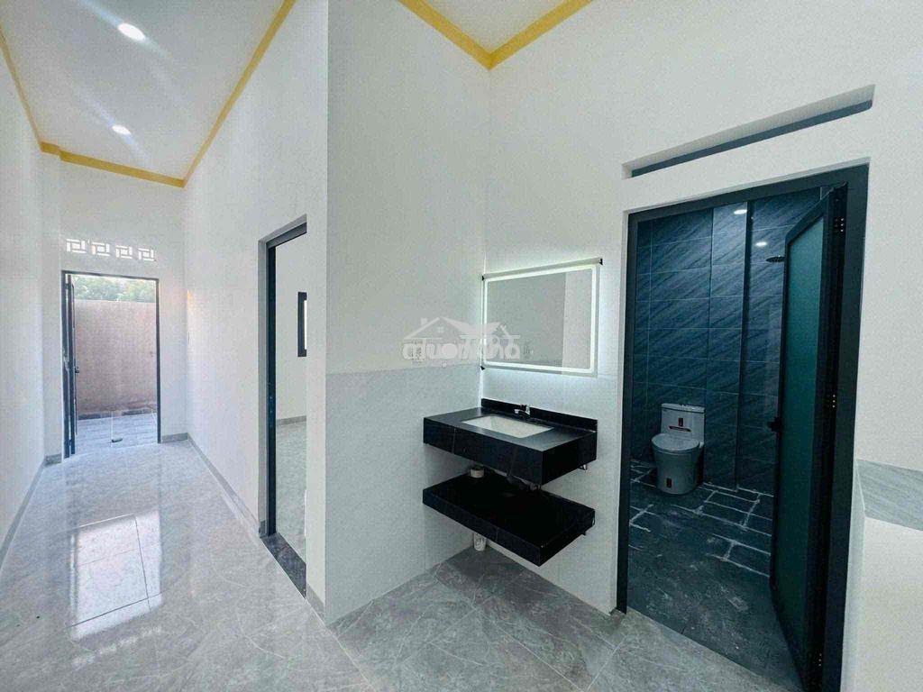 Bán gấp nhà tân uyên, ngay chợ 1ty9 còn tl - 4
