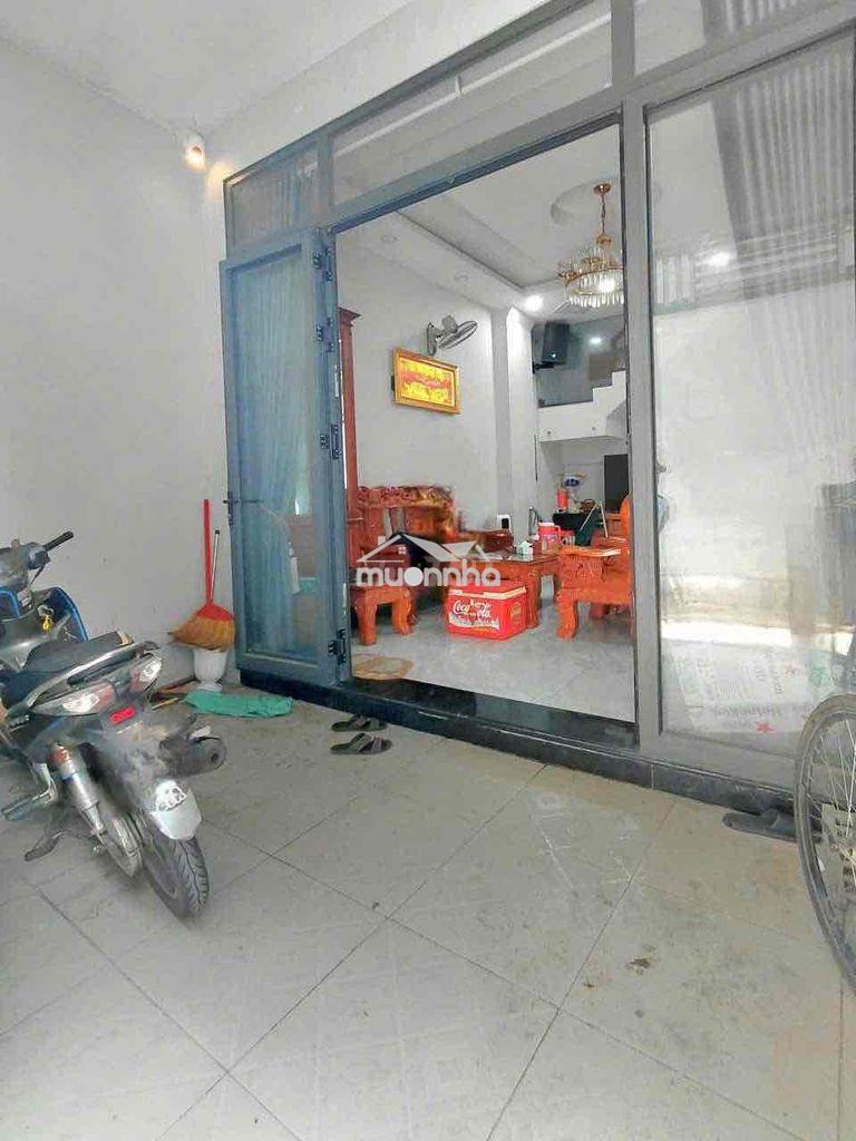 Cho thuê nhà nguyên căn hẻm 1153 huỳnh tấn phát quận 7