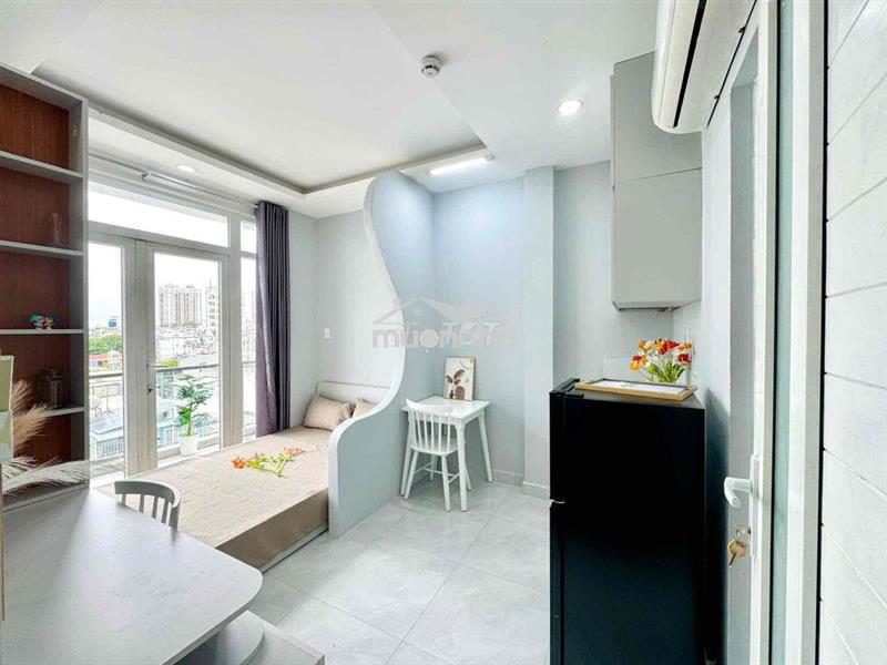 Cho thuê căn hộ ban công full nội thất gần cầu nguyễn văn cừ