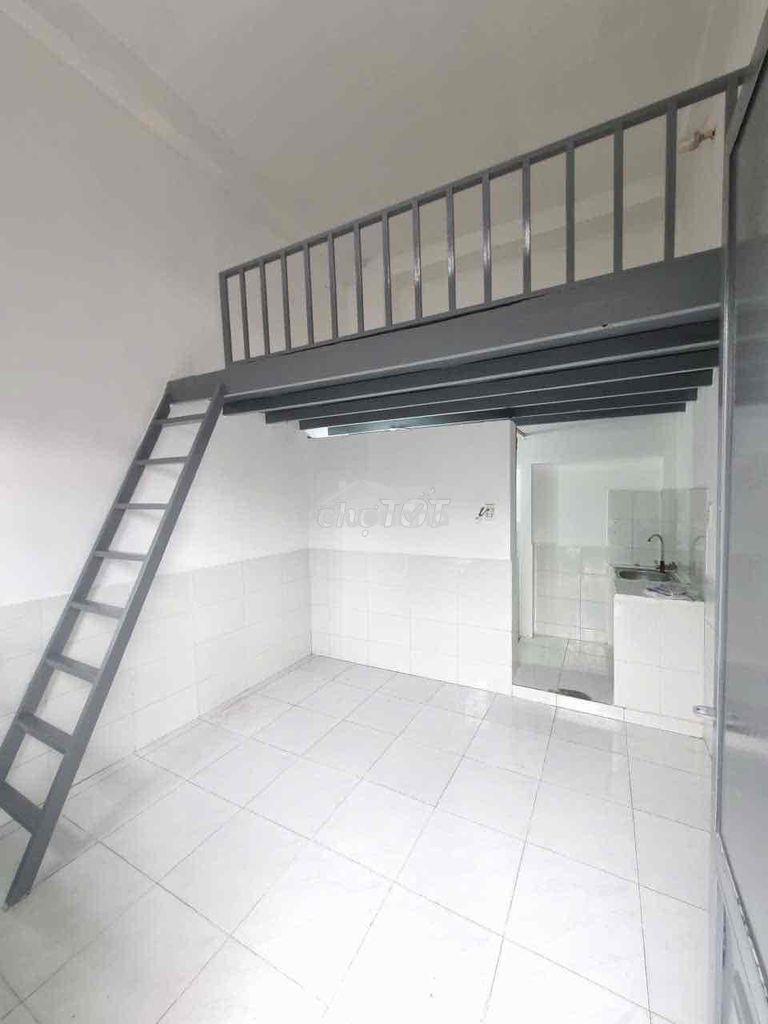 Phòng trọ thoáng mát, giờ giấc tự do, phòng mới sạch sẽ , gác cao