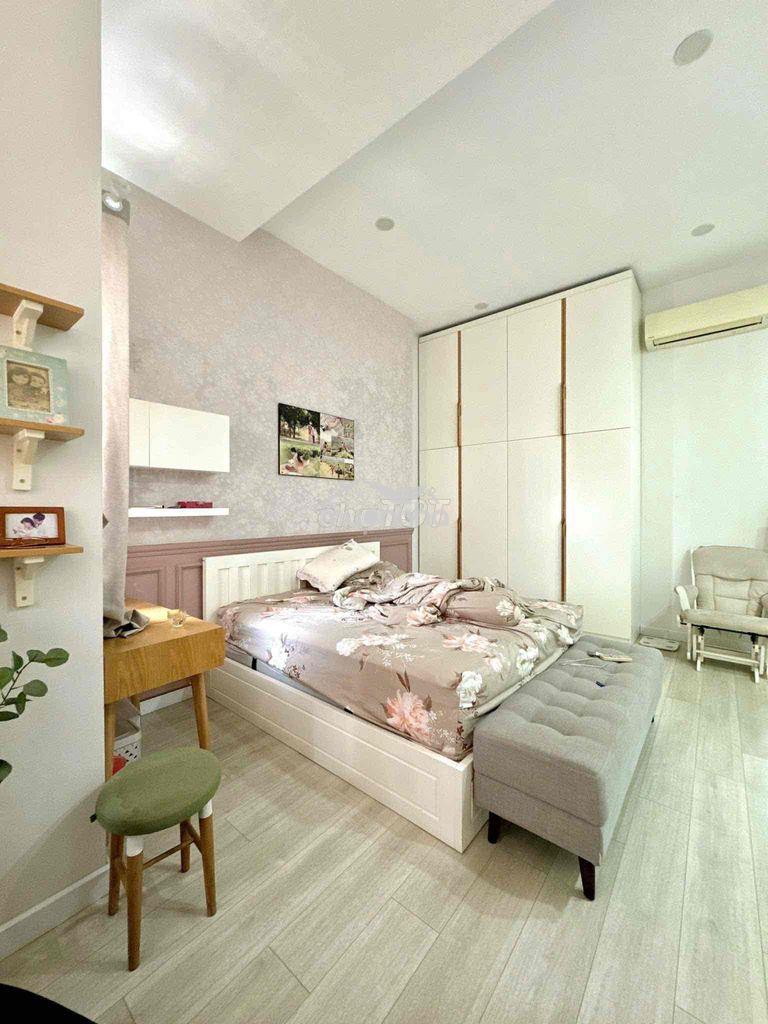 Căn hộ penthouse 4 phòng ngủ nội thất cao cấp - 3