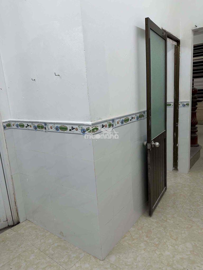 Nhà nguyên căn 1 trệt 1 lầu hẻm 4m - 3