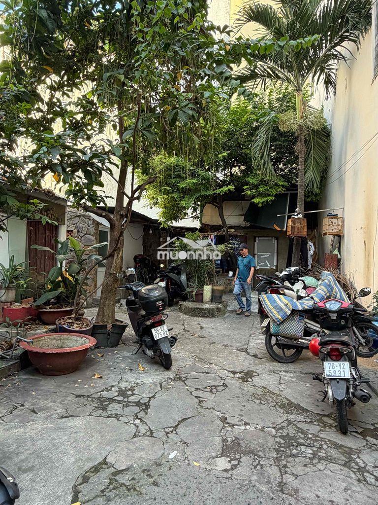 Nhà đất lớn đẹp trung tâm phú nhuận, gần phan xích long. thích hợp xâ - 3
