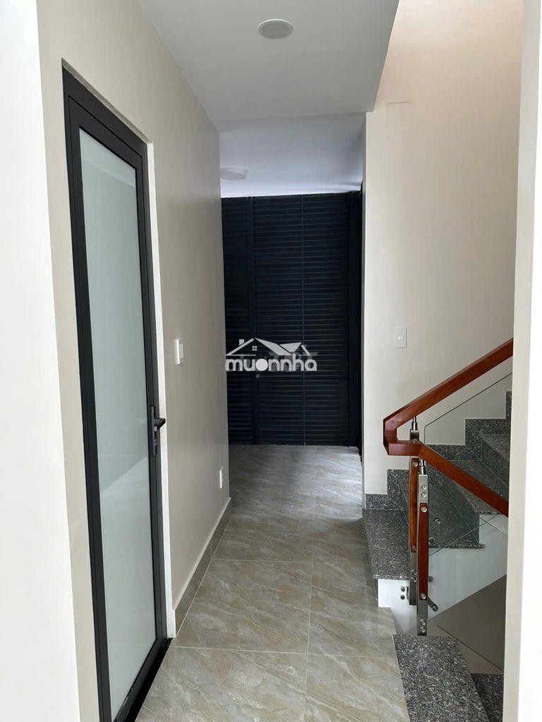 Cho thuê vp 5x20m, 1 hầm 3 lầu dtsd 350m2 - 4