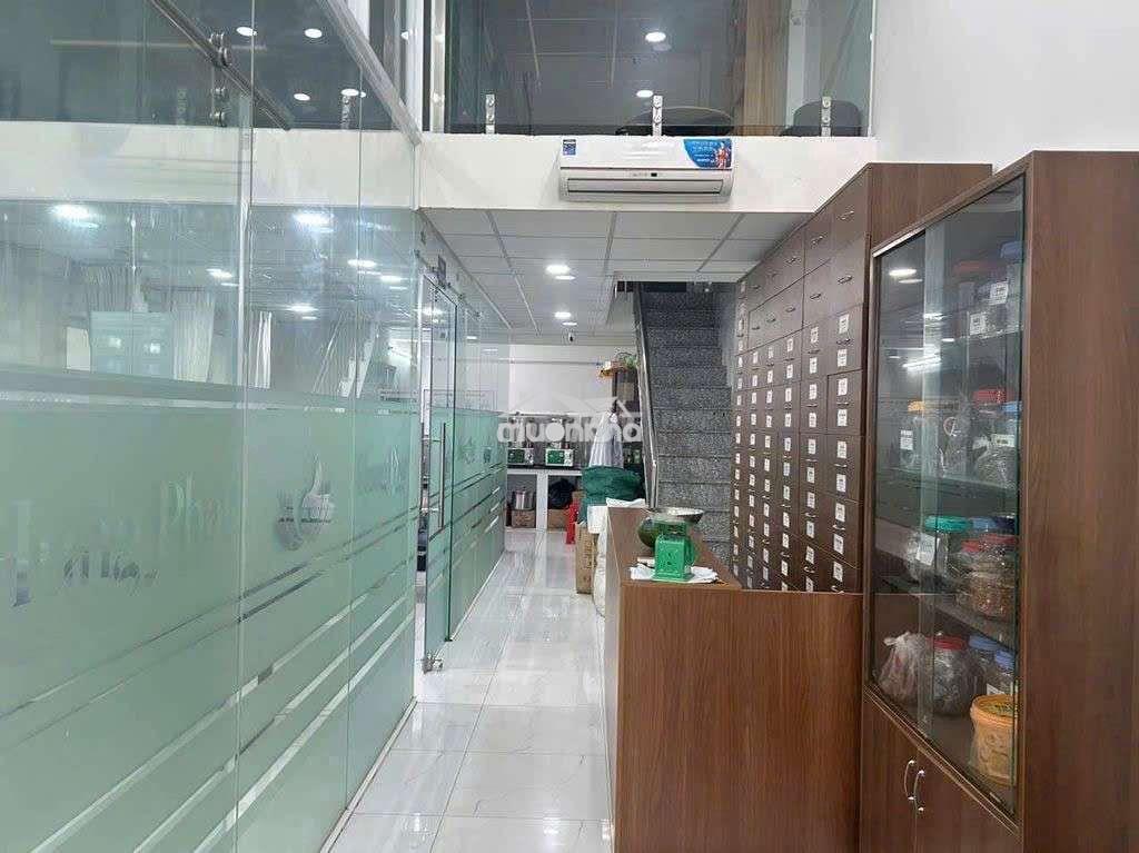 Bán căn nhà mặt tiền đuờng số 5 - 3