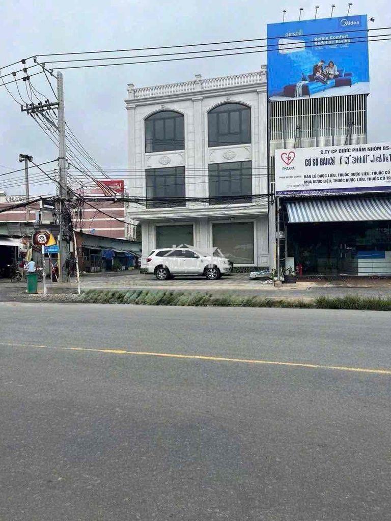 Căn góc huỳnh văn luỹ gần thành phố mới 12x25m. 3 tầng sân rộng