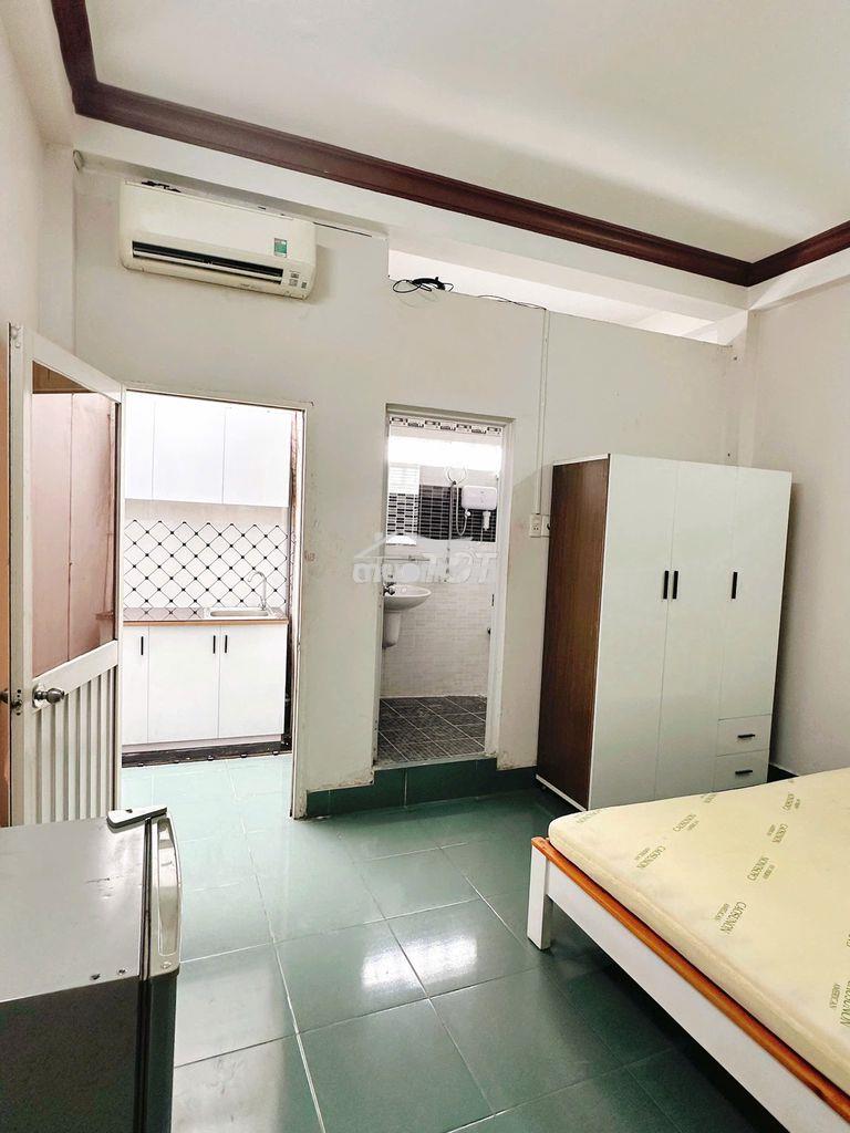 Cho thuê căn full nội thất - mặt tiền trường sa - 2