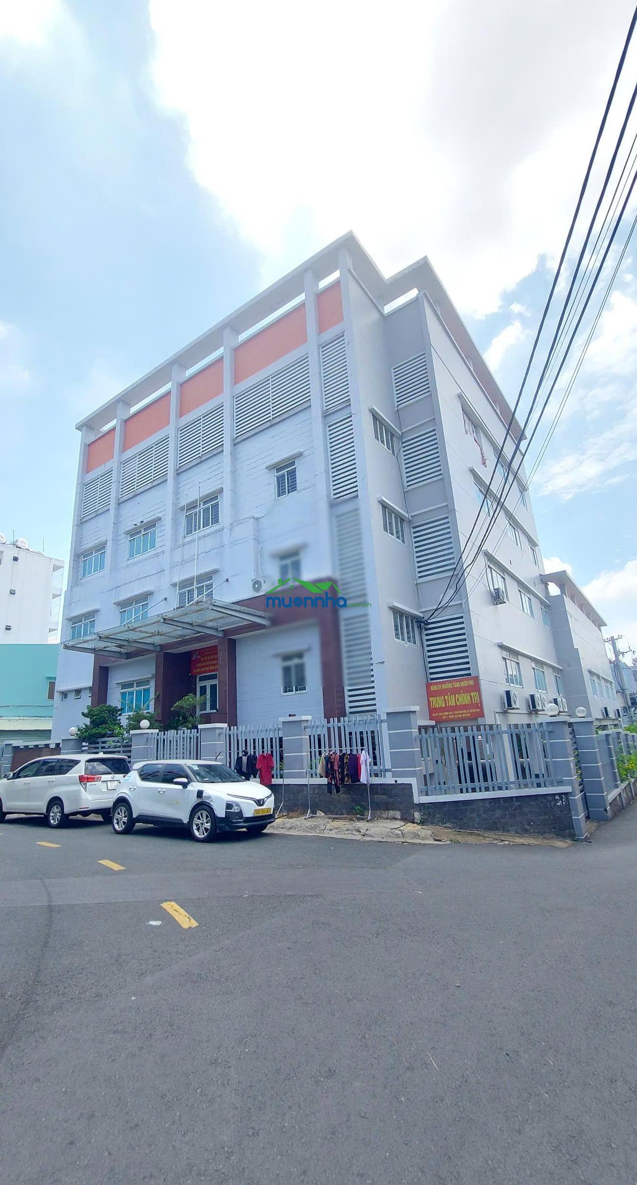 3.8 tỷ/58m2 đường 429 lê văn việt, tnpa, sát công viên. 5.7*10m hiếm, đẹp - 4