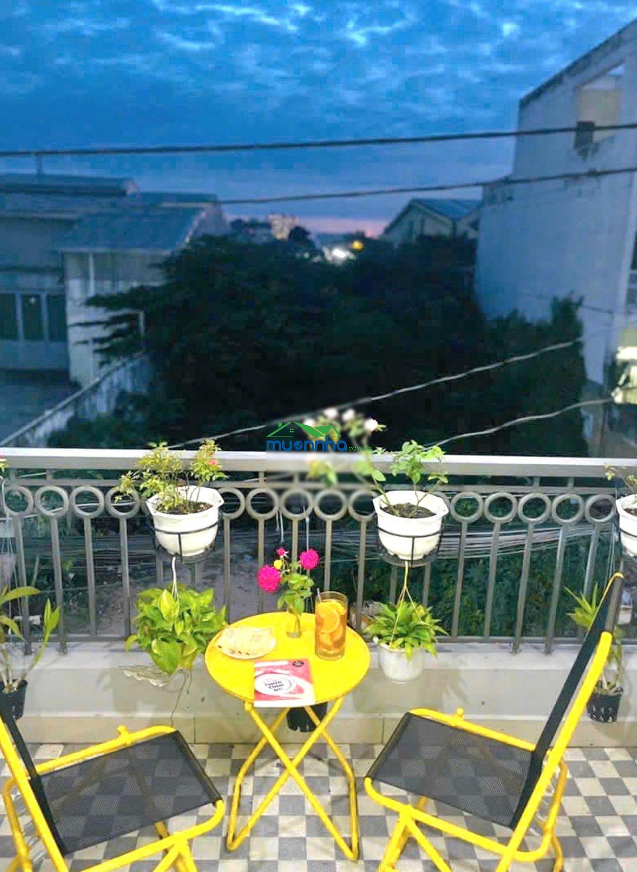 Giá rẻ: 5 tỷ nhỏ. mua ở hay cho thuê giữ tiền sinh lời. gò dầu. dt: 63m². bỏ lỡ uổng