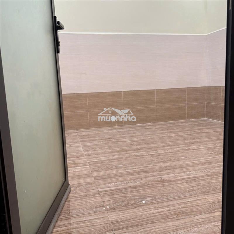 Phòng ngay tên lửa, 20m2, có thang máy, máy lạnh, khóa vân tay