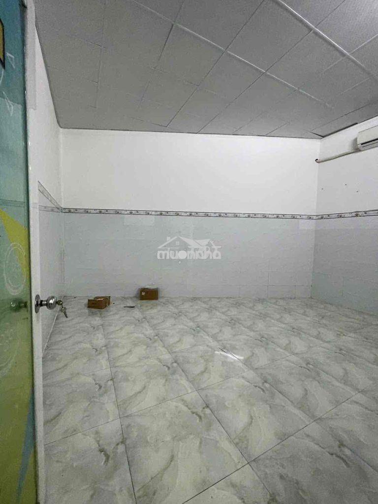 Nhà liên khu 4-5 ( 5x14m ) 3 phòng - 7,5tr/ tháng - 4