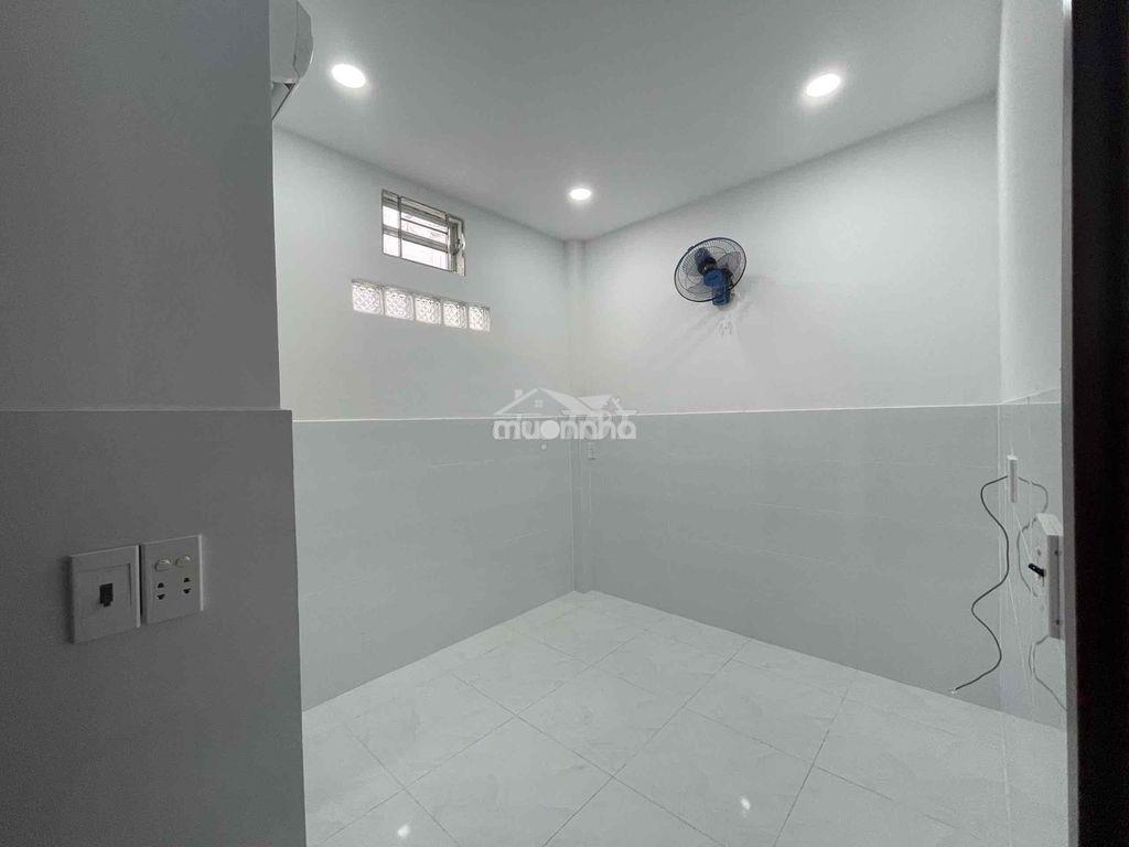 Trọ mới sạch sẽ an ninh - thang máy - máy lạnh quạt đầy đủ - 2