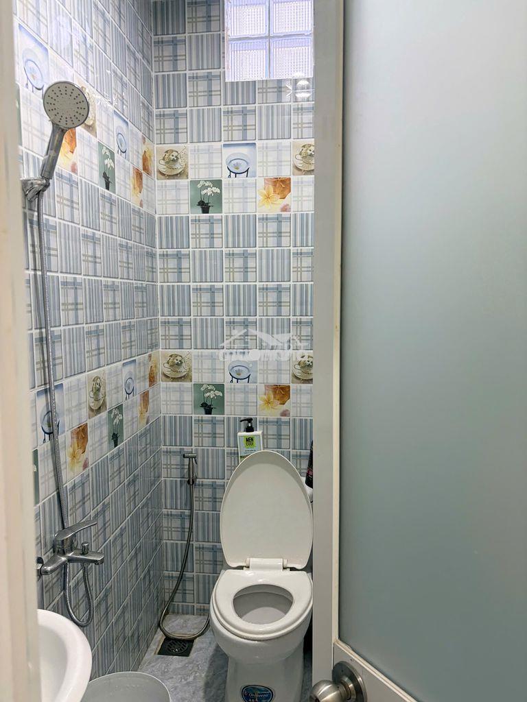 Cho thuê nhà 3pn 3wc tại hẻm xe hơi 48 hoàng lê kha giá tốt 11tr/tháng - 3