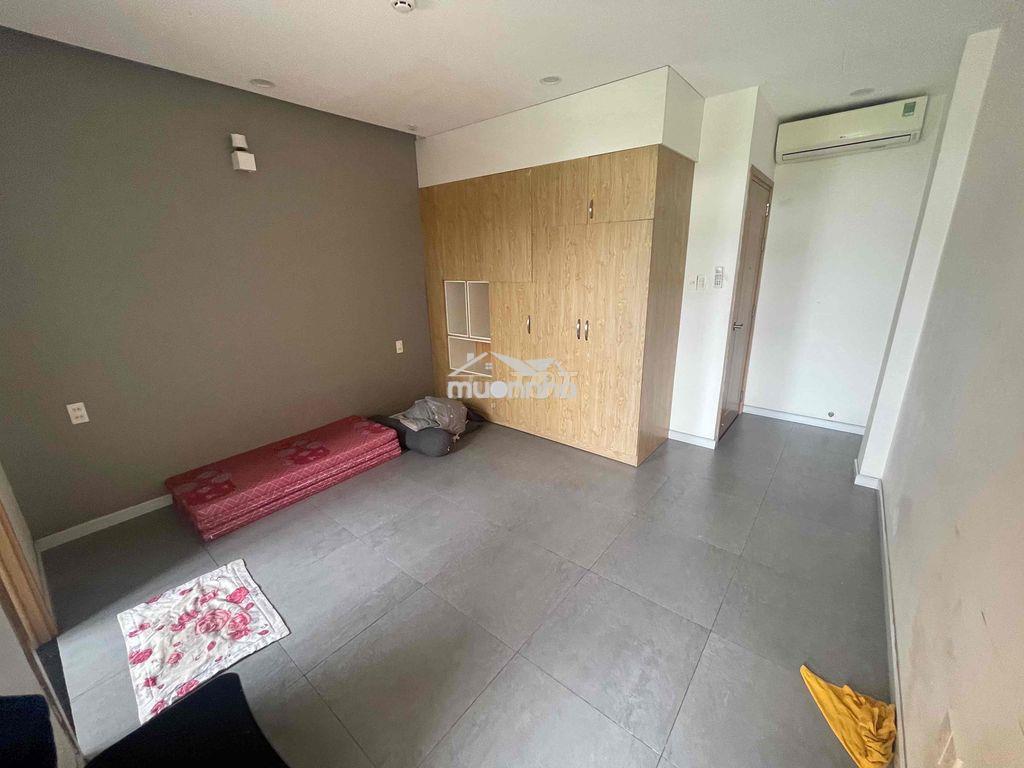 Phòng ban công vip – khu biệt thự an ninh – 1024 quốc lộ 13 - 2