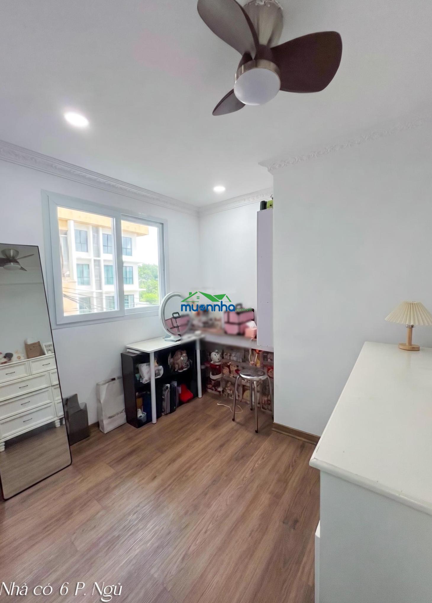 Chỉ 83 triệu/m2, nhà dt 88m² đ. bến vân đồn, 3 phút đến chợ bến thành