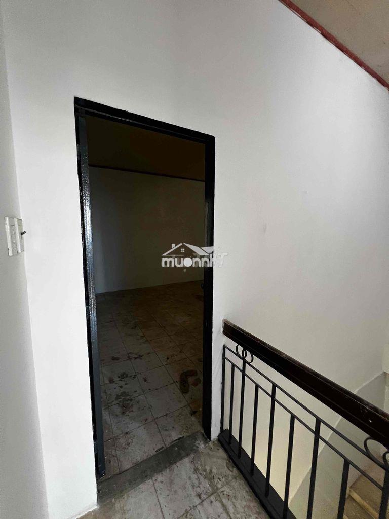 Cho thuê nhà mt nvq. 5m x 30m. 1 lầu. 3pn. giá 25 triệu - 4