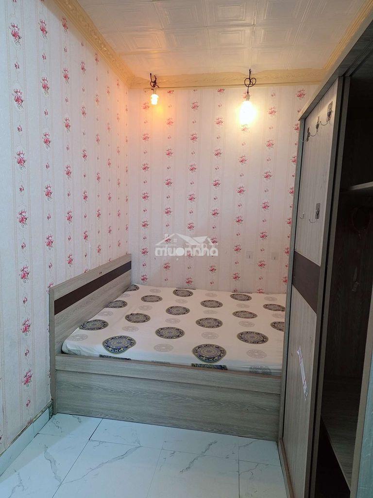 Phòng cho thuê đầy đủ tiện nghi mặt tiền đường lê hồng quận 5. - 2