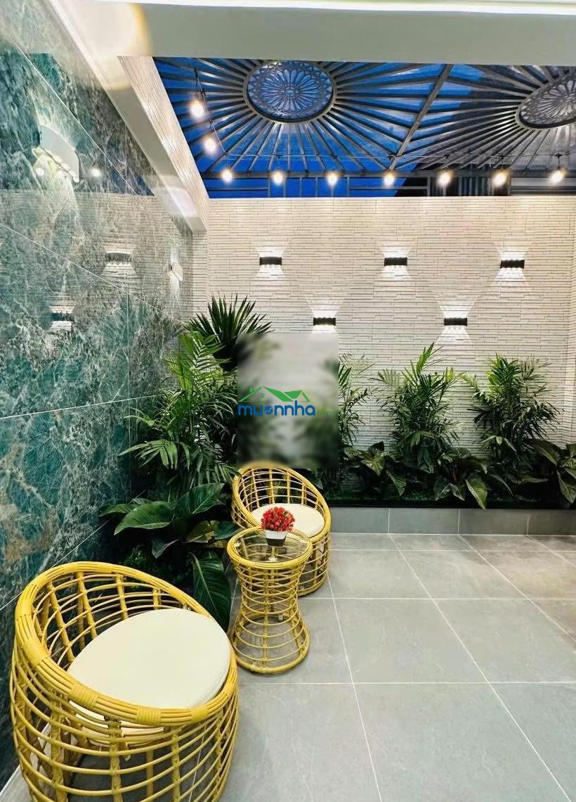 Hiếm - tân bình - nguyễn phúc chu - 5 lầu 4x18m - giá rất đẹp - 4